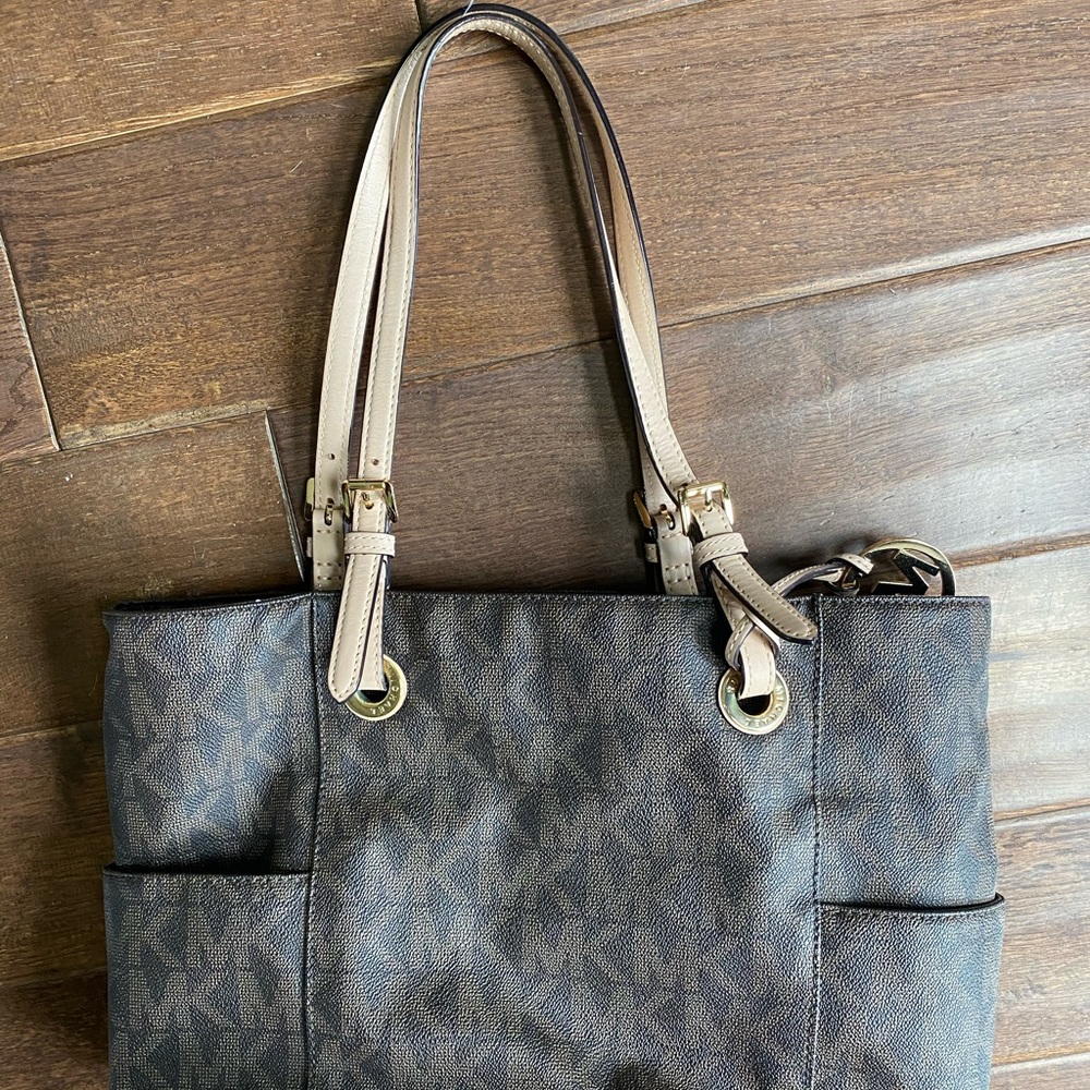 Michael Kors bag authentic